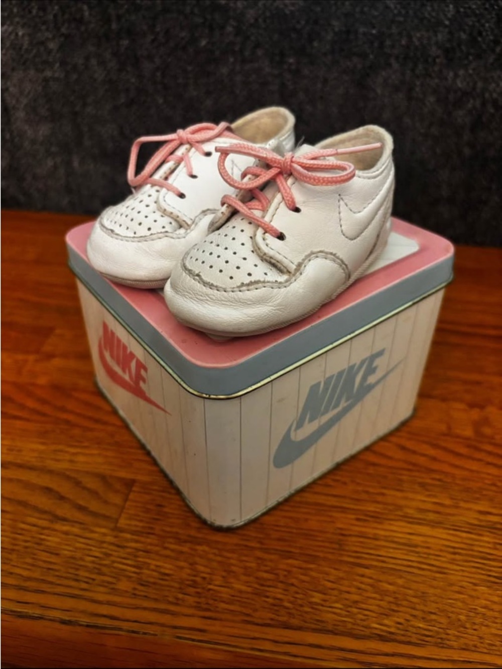 Vintage 1991 Nike Sweet Dreams II - White Leather Baby Sneakers with Pink Laces